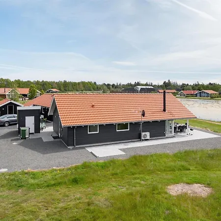 Dom wakacyjny Domi - 1-2km From The Sea By Interhome Bøtø By