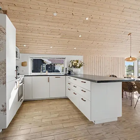 Feriehus Domi - 1-2km From The Sea By Interhome Bøtø By